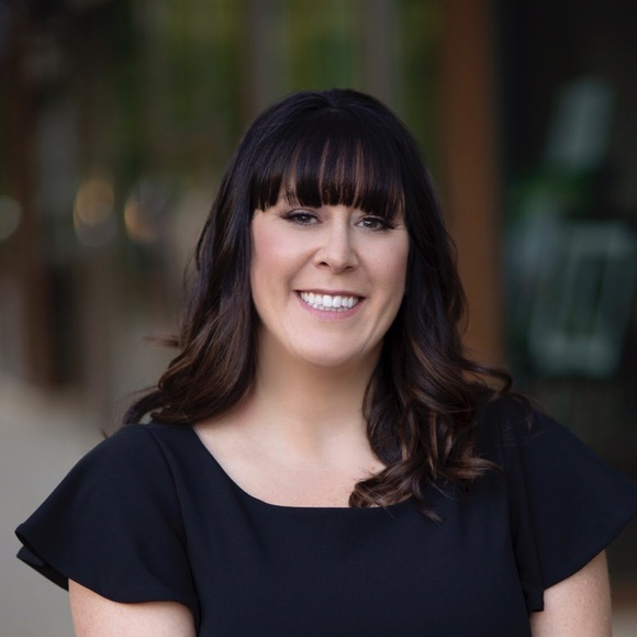 Meet your Posher, Sarah - Picture 1 of 1